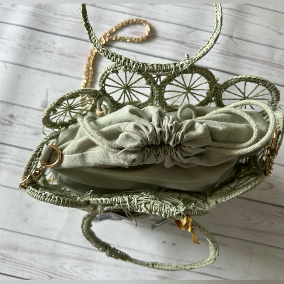 Green Woven Purse - Picture 6 of 8